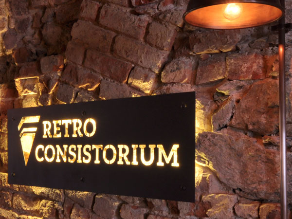 Retro Consistorium -  - kortenové prvky v restauraci - 01